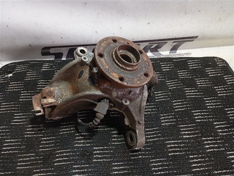 Кулак поворотный Volkswagen Passat R Line 2010 B6