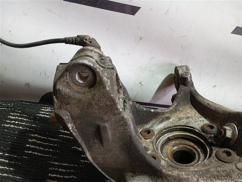 Кулак поворотный Volkswagen Passat R Line 2010 B6