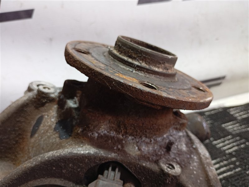 Кулак поворотный Volkswagen Passat R Line 2010 B6