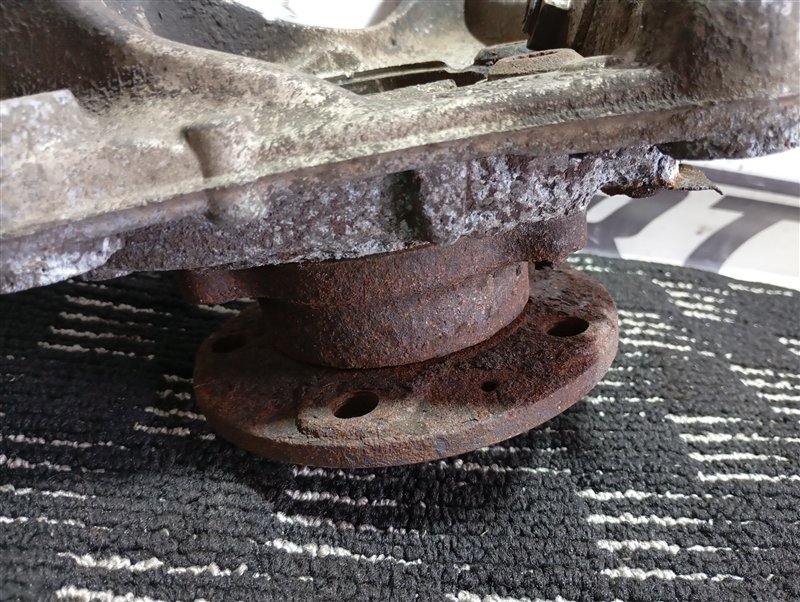 Кулак поворотный Volkswagen Passat R Line 2010 B6