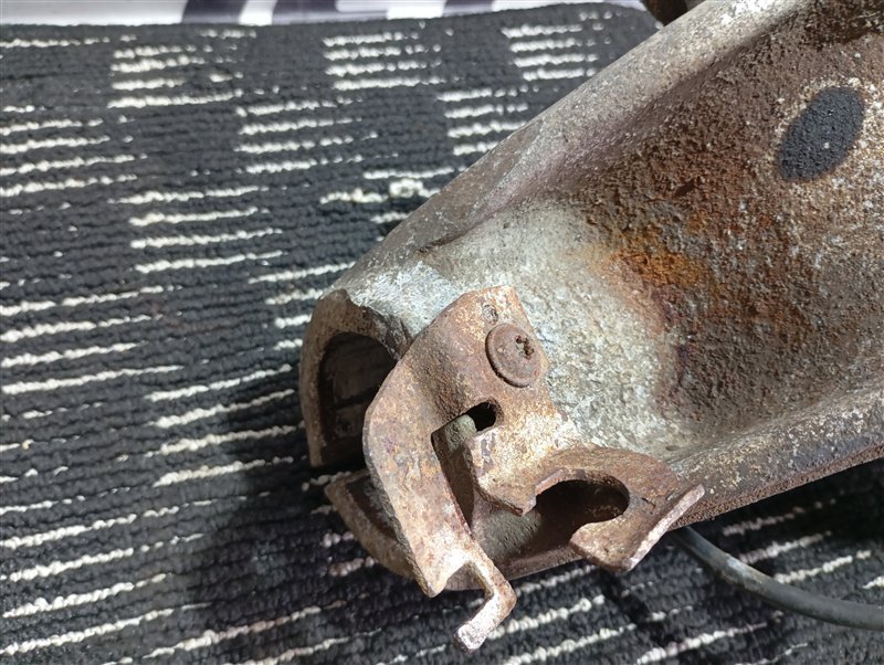 Кулак поворотный Volkswagen Passat R Line 2010 B6