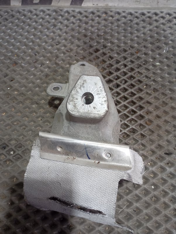 Кронштейн опоры двигателя Audi A4 2008 B8