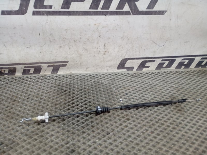 Трос открывания двери Skoda YETI 2011 5L