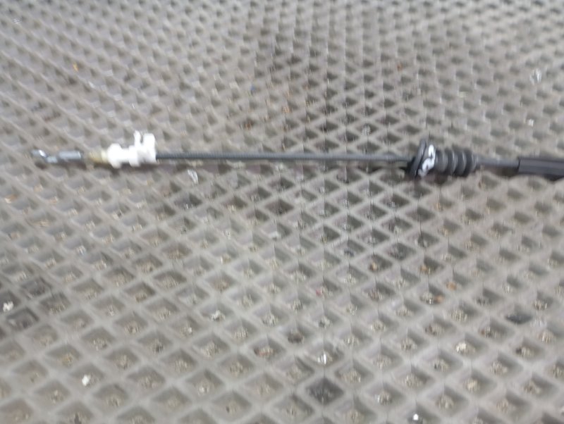 Трос открывания двери Skoda YETI 2011 5L