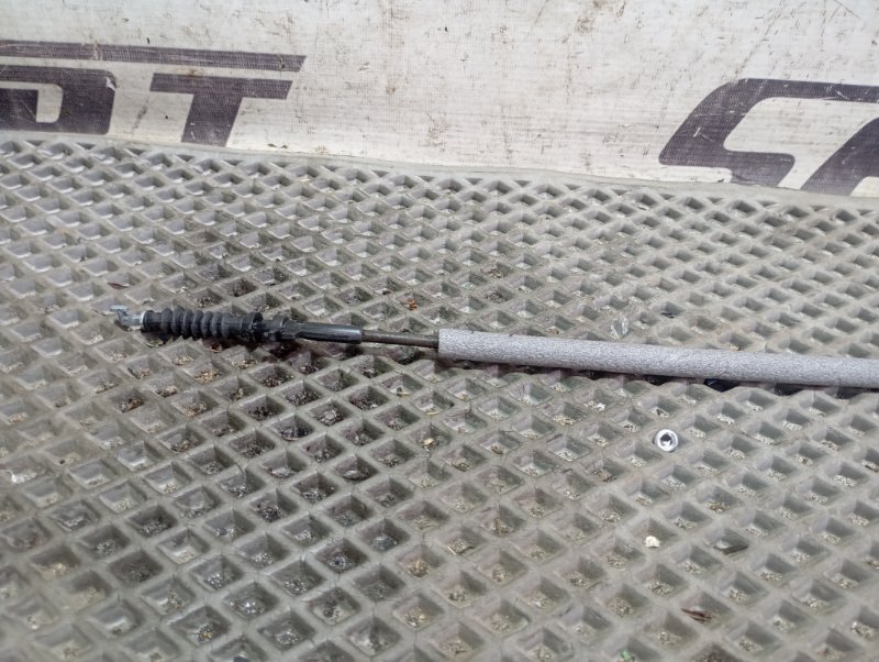 Трос открывания двери Skoda YETI 2011 5L