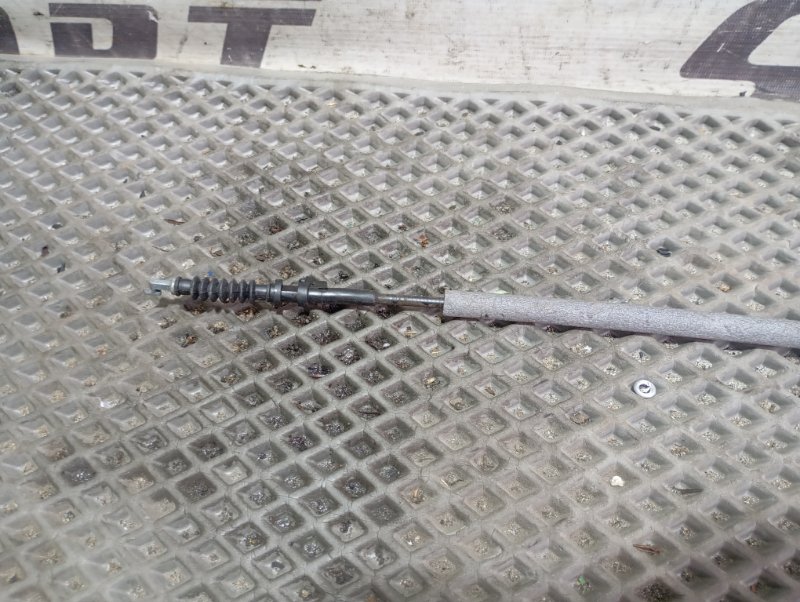 Трос открывания двери Skoda YETI 2011 5L