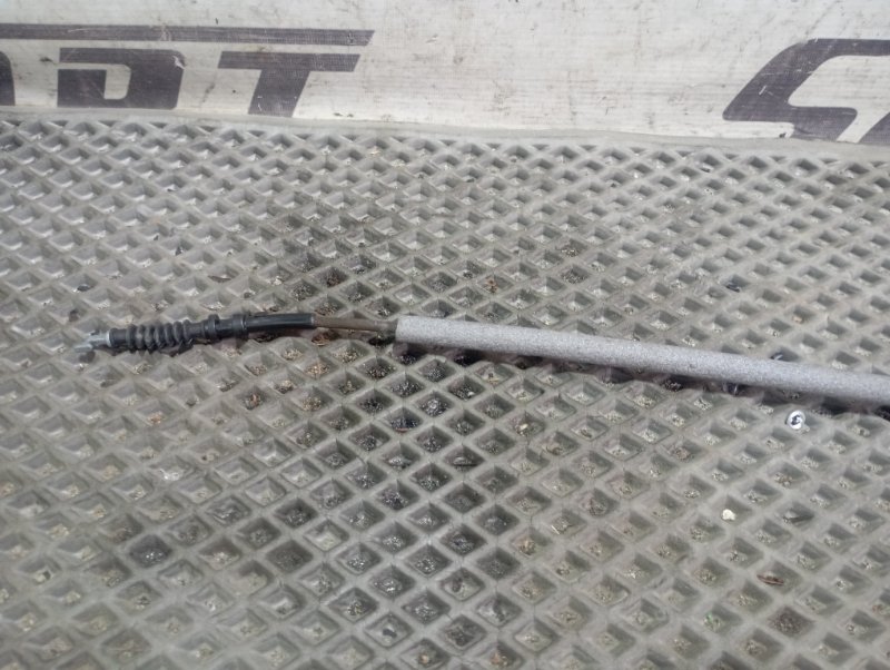 Трос открывания двери Skoda YETI 2011 5L