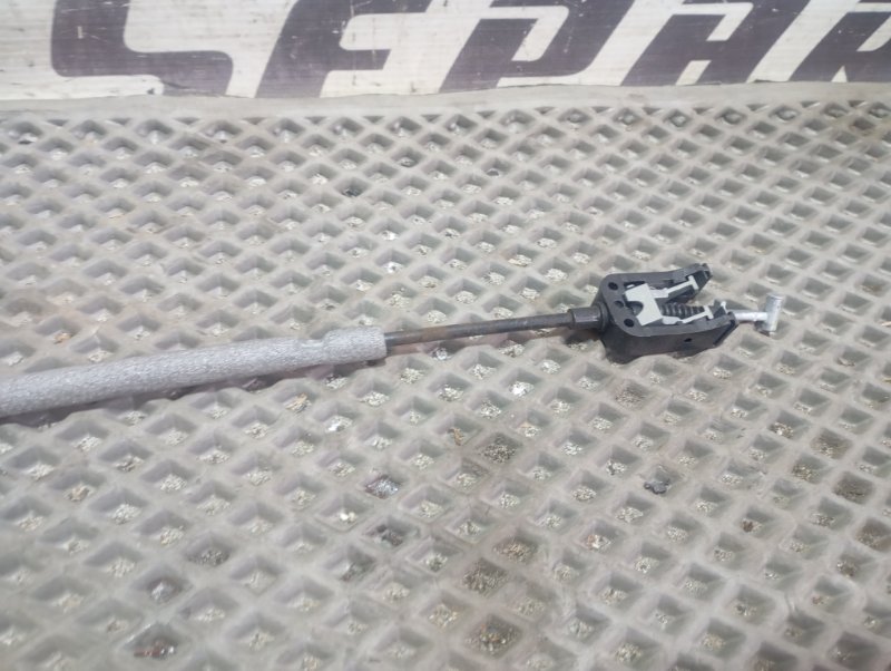 Трос открывания двери Skoda YETI 2011 5L