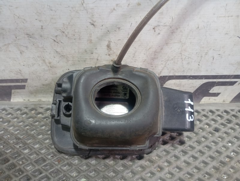 Лючок топливного бака Skoda Octavia 2011 A5