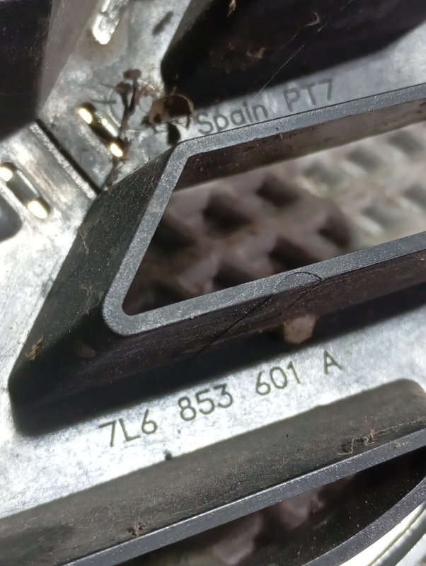 Эмблема Volkswagen Touareg 2006 GP