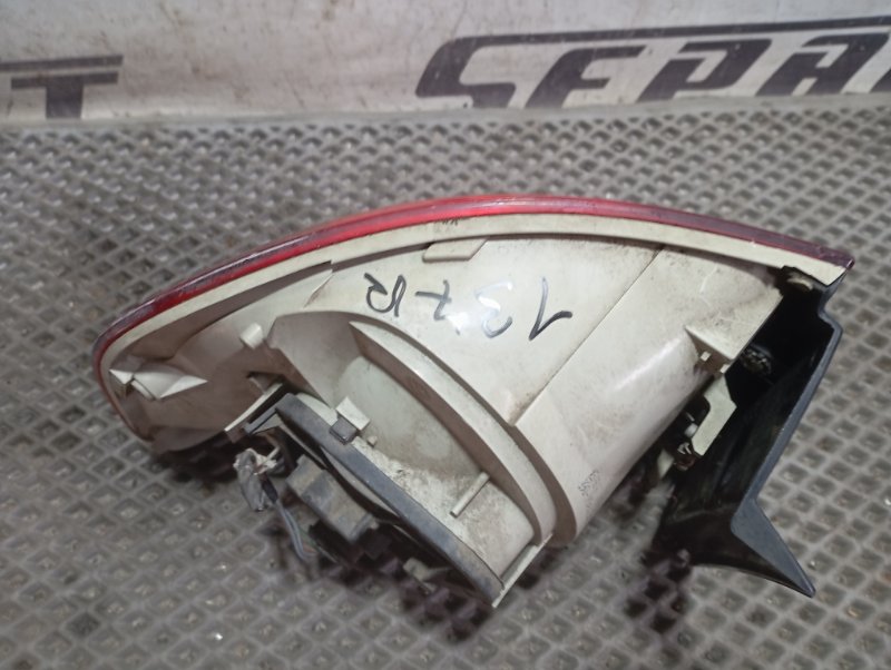 Фонарь наружный Volkswagen Touareg 2006 GP