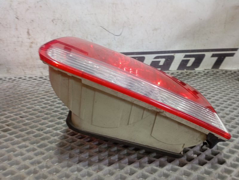 Фонарь внутренний Volkswagen Touareg 2006 GP