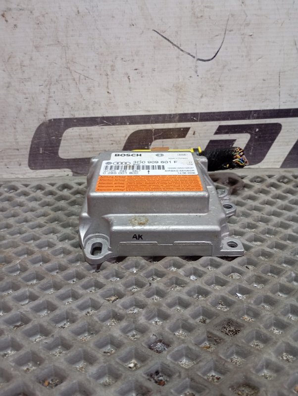 Блок управления подушками безопасности Volkswagen Touareg 2006 GP