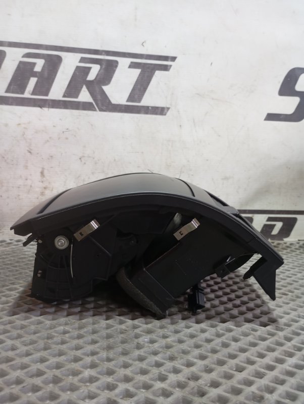 Дефлектор центральный Volkswagen Touareg 2006 GP