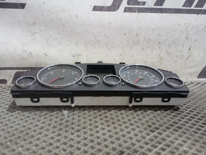 Панель приборов Volkswagen Touareg 2006 GP