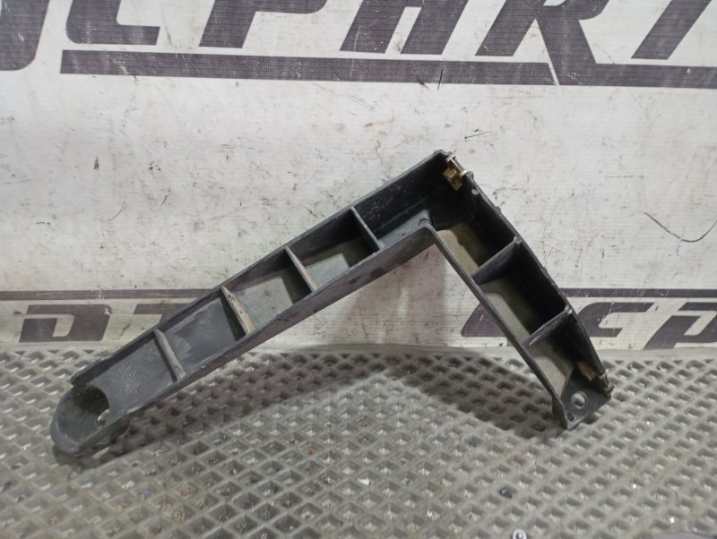 Кронштейн бампера Volkswagen Touareg 2006 GP