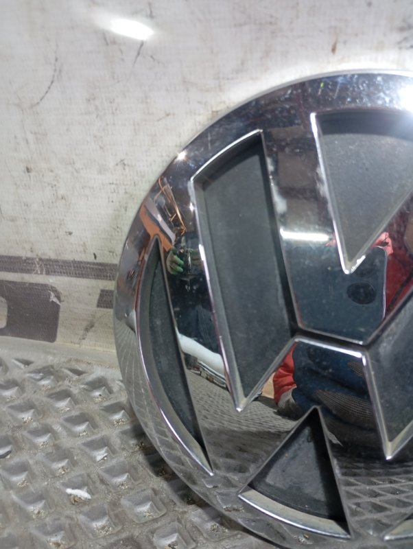 Эмблема Volkswagen Touareg 2006 GP