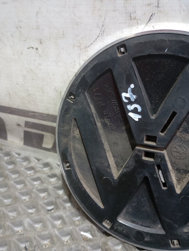Эмблема Volkswagen Touareg 2006 GP