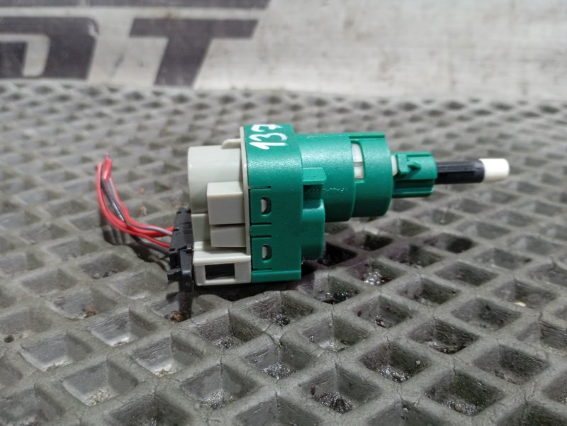 Концевик педали тормоза Volkswagen Touareg 2006 GP