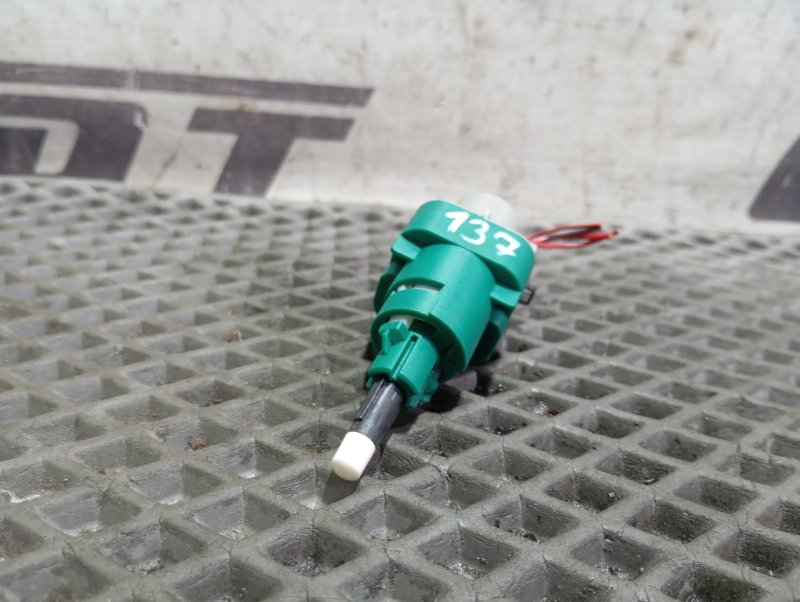 Концевик педали тормоза Volkswagen Touareg 2006 GP