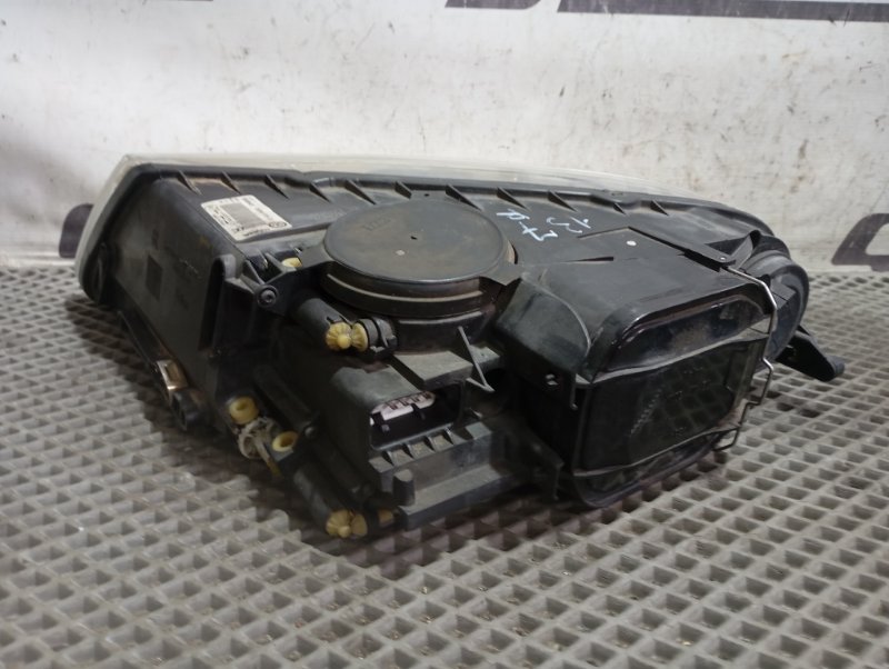 Фары Volkswagen Touareg 2006 GP