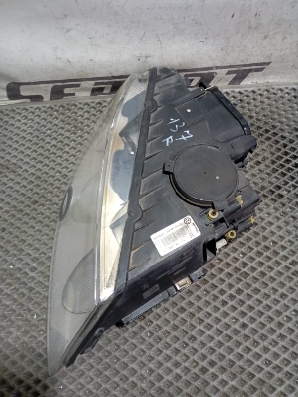 Фары Volkswagen Touareg 2006 GP