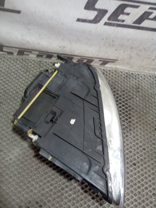 Фары Volkswagen Touareg 2006 GP