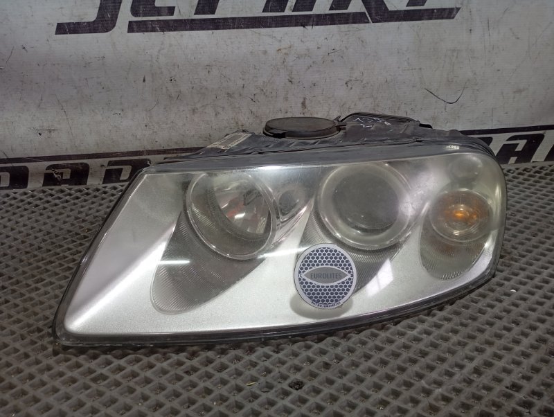 Фары Volkswagen Touareg 2006 GP