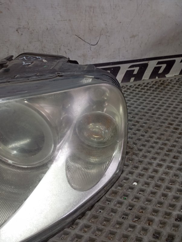 Фары Volkswagen Touareg 2006 GP