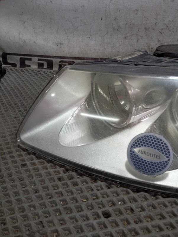 Фары Volkswagen Touareg 2006 GP