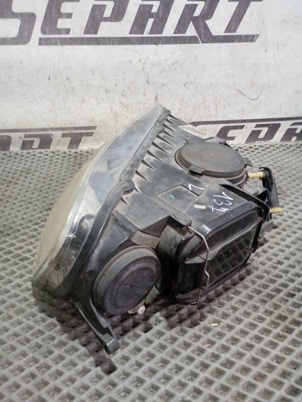 Фары Volkswagen Touareg 2006 GP