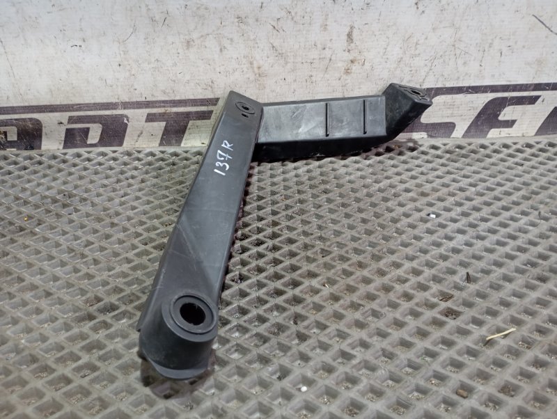 Кронштейн бампера Volkswagen Touareg 2006 GP