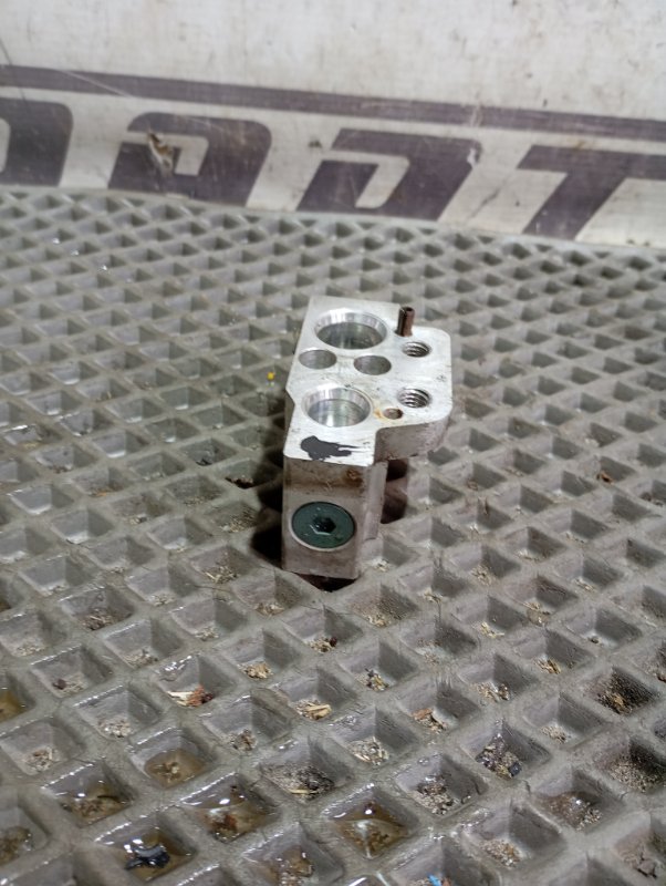 Клапан кондиционера расширительный Skoda YETI 2011 5L