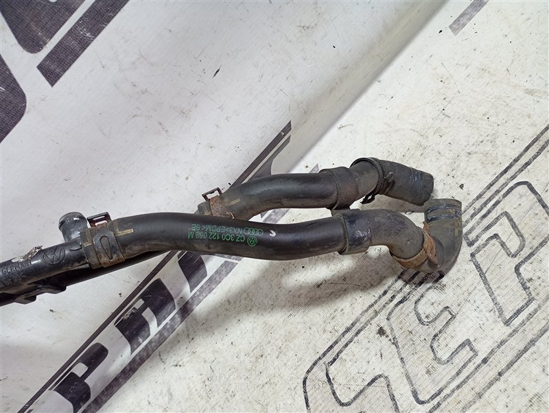 Патрубок системы охлаждения Volkswagen Tiguan 2012 5N