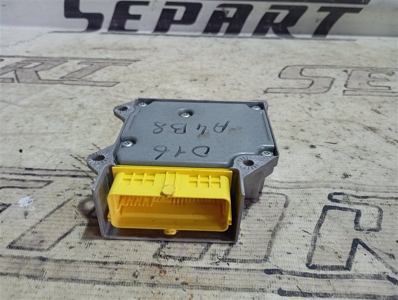 Блок управления подушками безопасности Audi A4 2010 B8