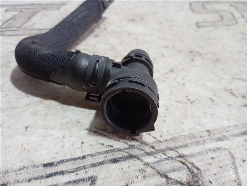 Патрубок системы охлаждения Audi A6 2013 C7