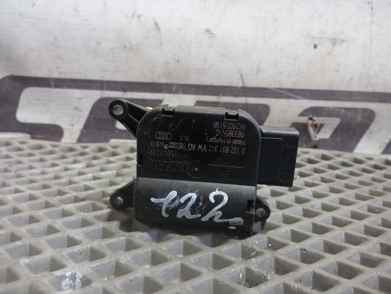 Сервопривод заслонки печки Skoda YETI 2011 5L