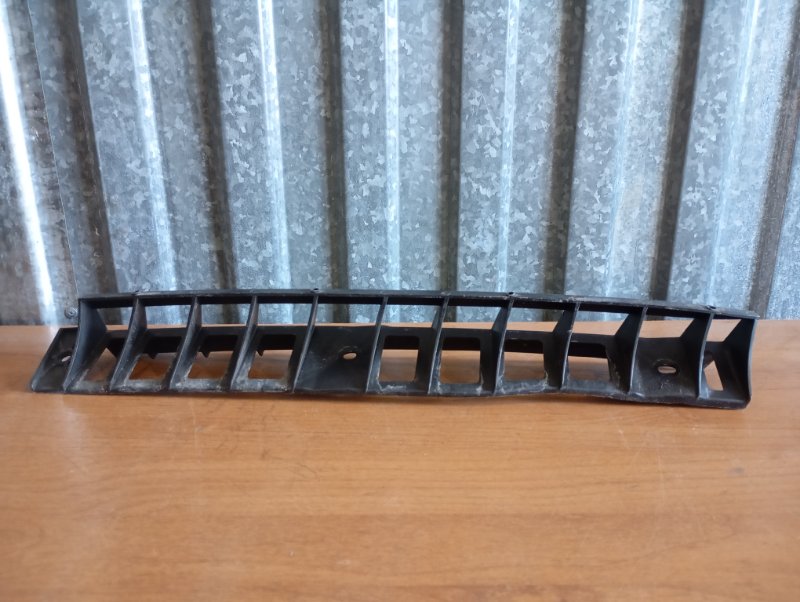 Кронштейн бампера Skoda YETI 2011 5L