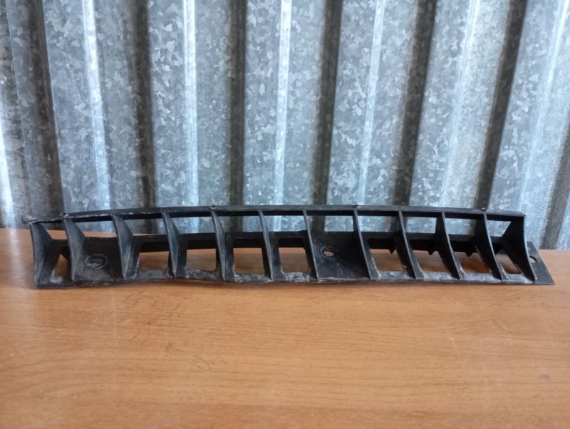 Кронштейн бампера Skoda YETI 2011 5L