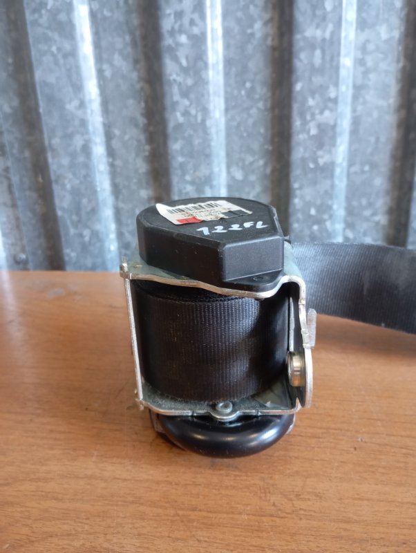 Ремень безопасности Skoda YETI 2011 5L