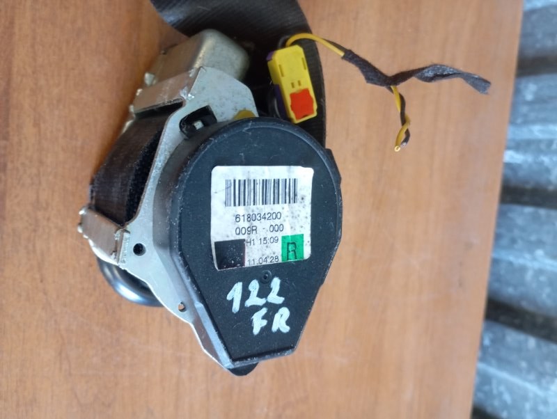 Ремень безопасности Skoda YETI 2011 5L