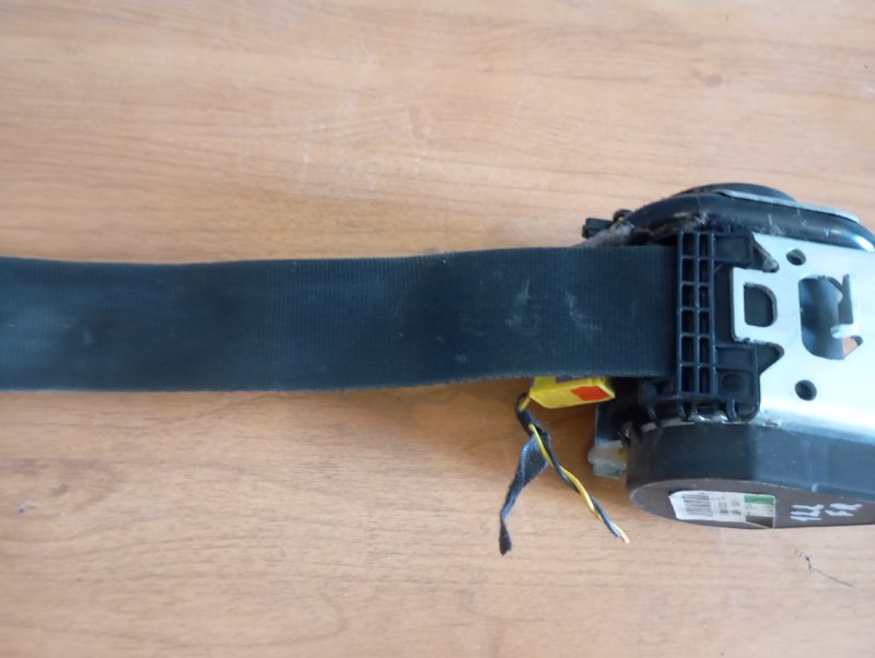 Ремень безопасности Skoda YETI 2011 5L