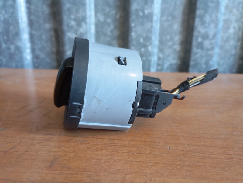 Переключатель света фар Skoda YETI 2011 5L