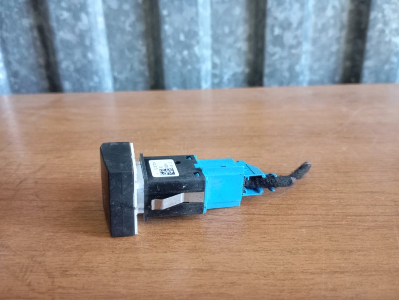 Кнопка Off Road Skoda YETI 2011 5L