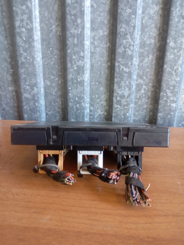 Блок BCM Skoda YETI 2011 5L