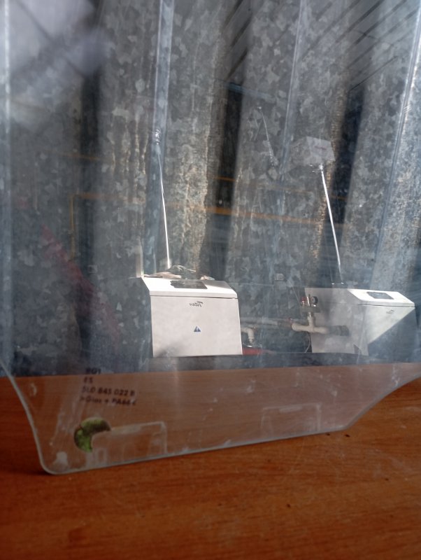 Стекло двери Skoda YETI 2011 5L