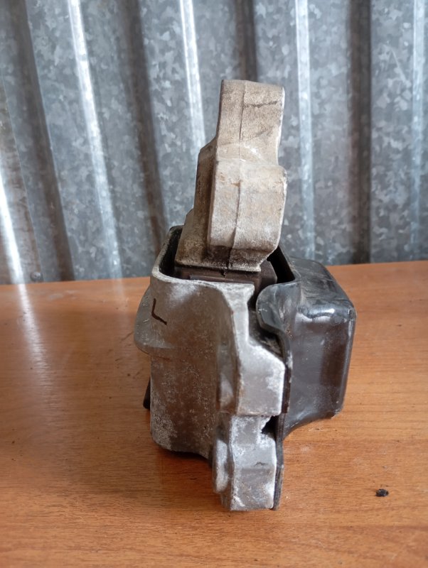 Подушка МКПП Skoda YETI 2011 5L