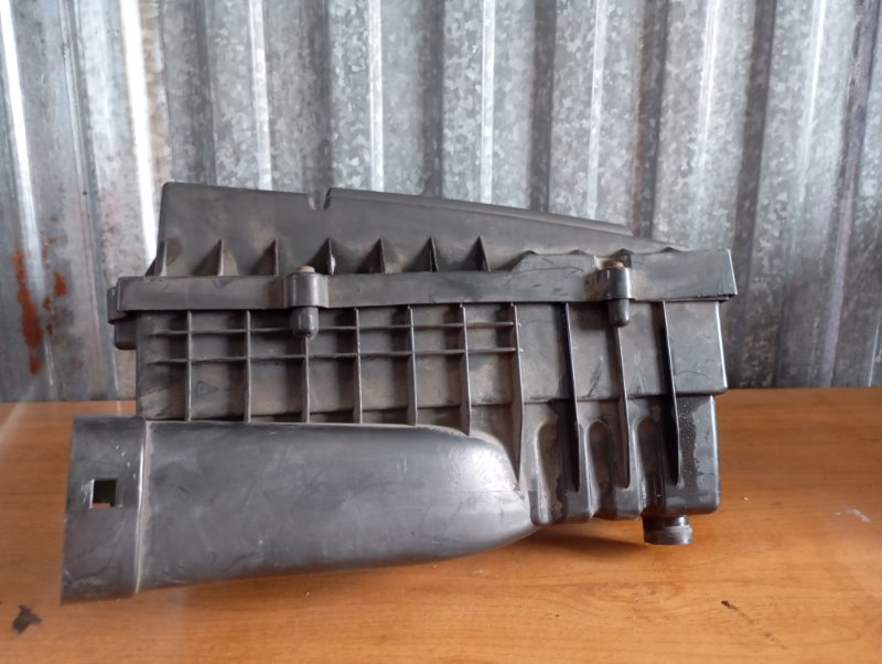 Корпус фильтра воздушного Skoda YETI 2011 5L