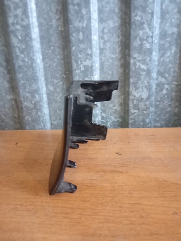 Планка под фонарь Skoda YETI 2011 5L