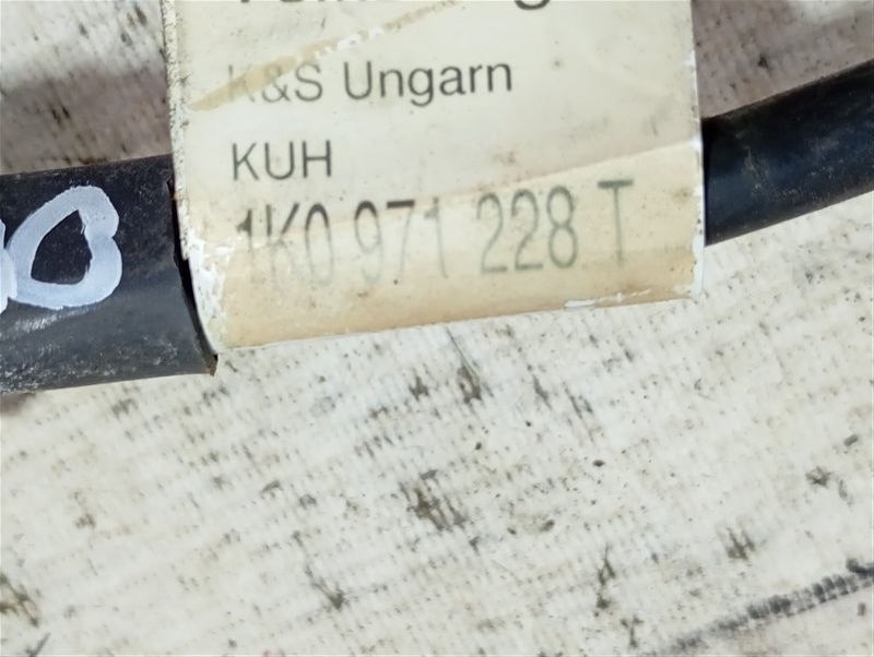 Клемма аккумулятора плюс Volkswagen Touran 2011 1T